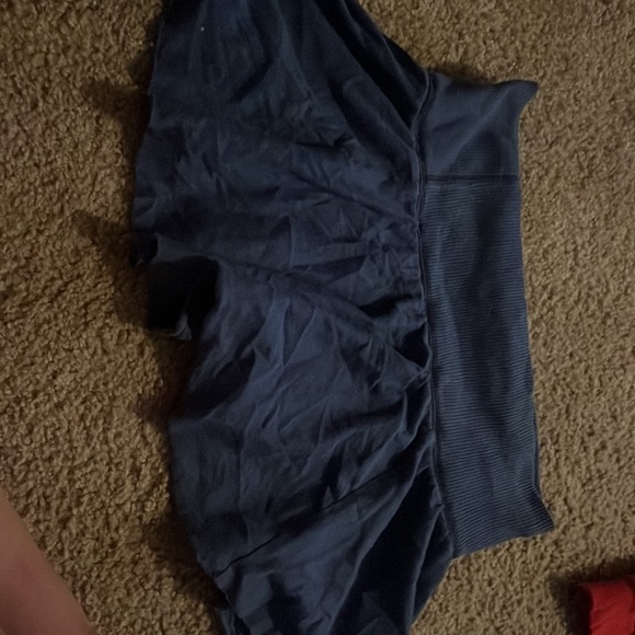 Hollister skirt - Picture 2 of 4